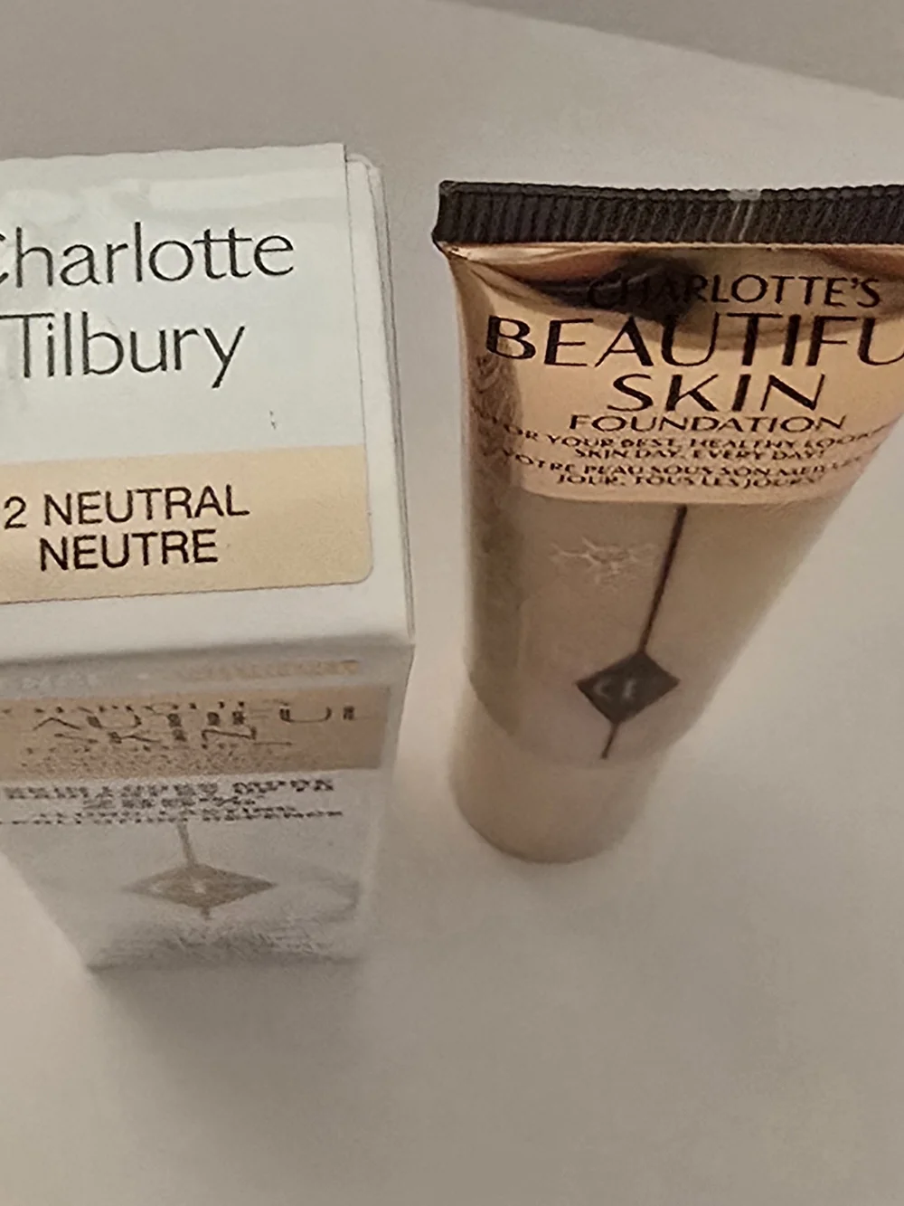 Charlotte Tilbury Beautiful Skin Foundation -2 Neutral